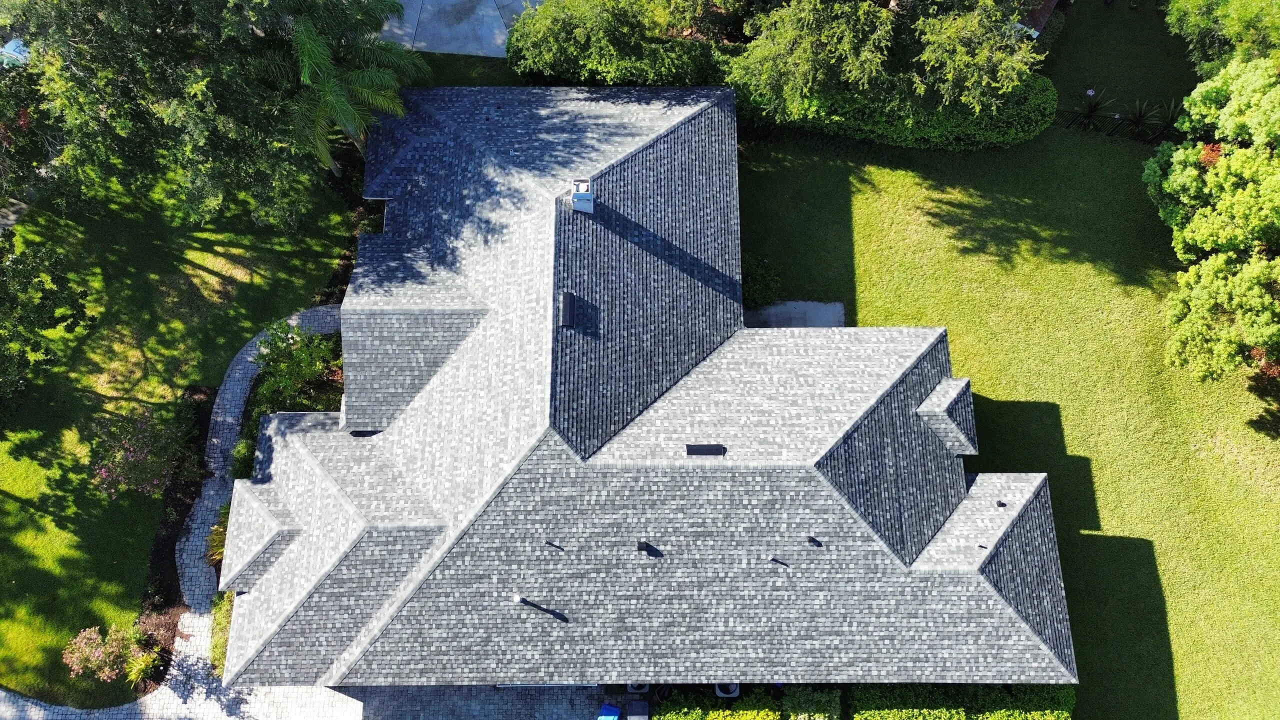 How to Find the Right Roofing Contractor for Your Home’s Roof Repair: Tactical Roofing Company