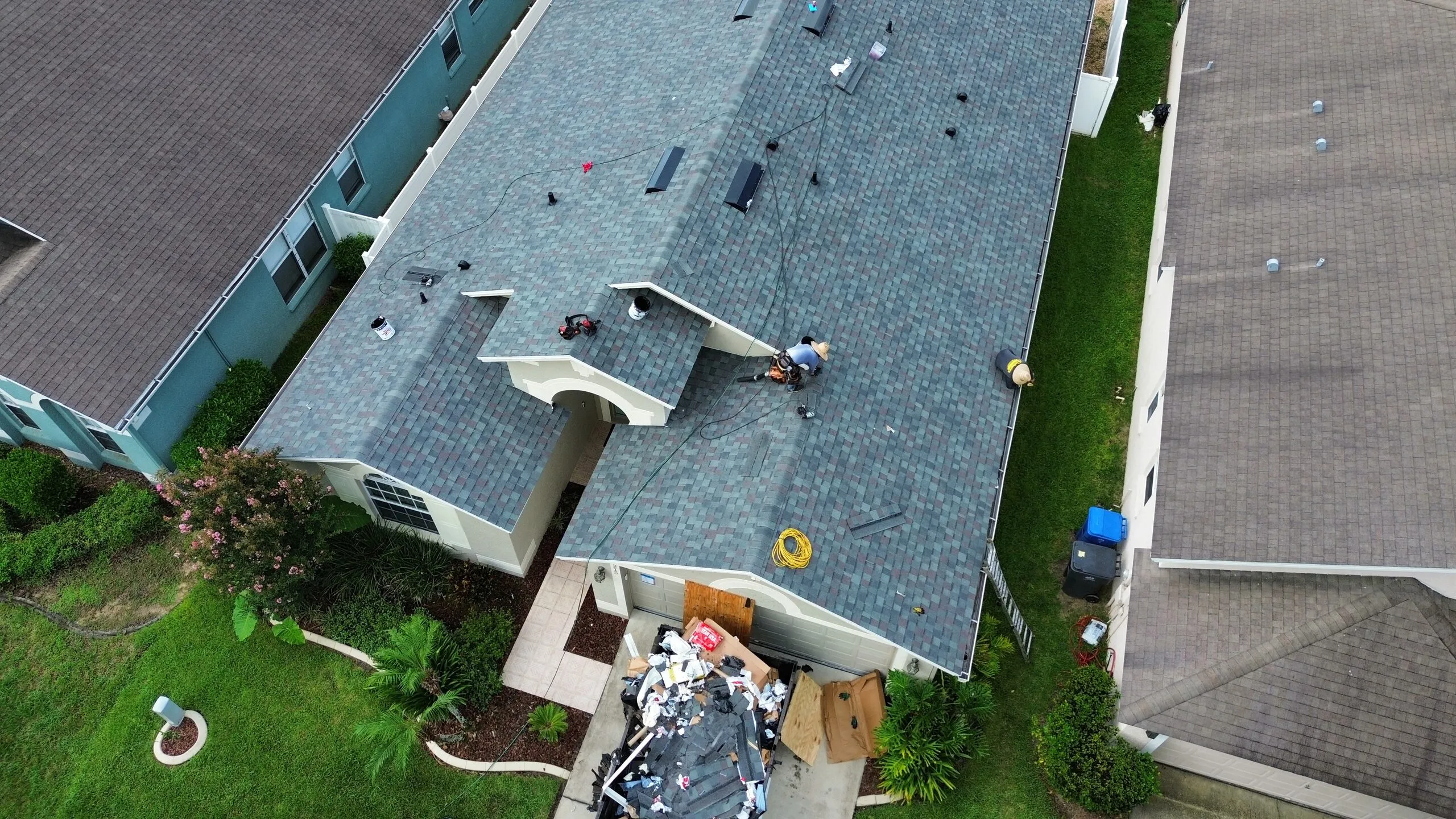 What Homeowners Should Know About Temporary Roof Repairs During Hurricane Season